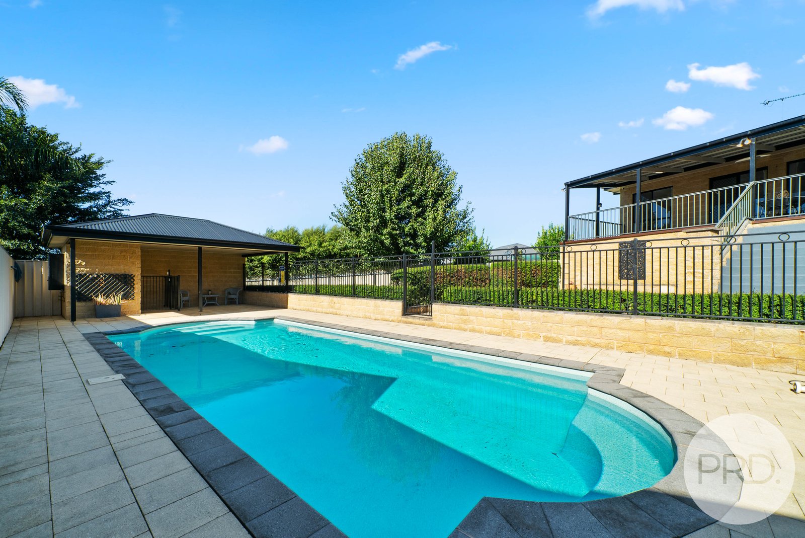 11 Headley Place KOORINGAL 18