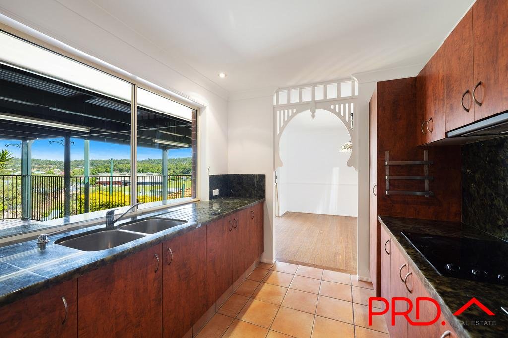 11 Henderson Rise PACIFIC PINES 5