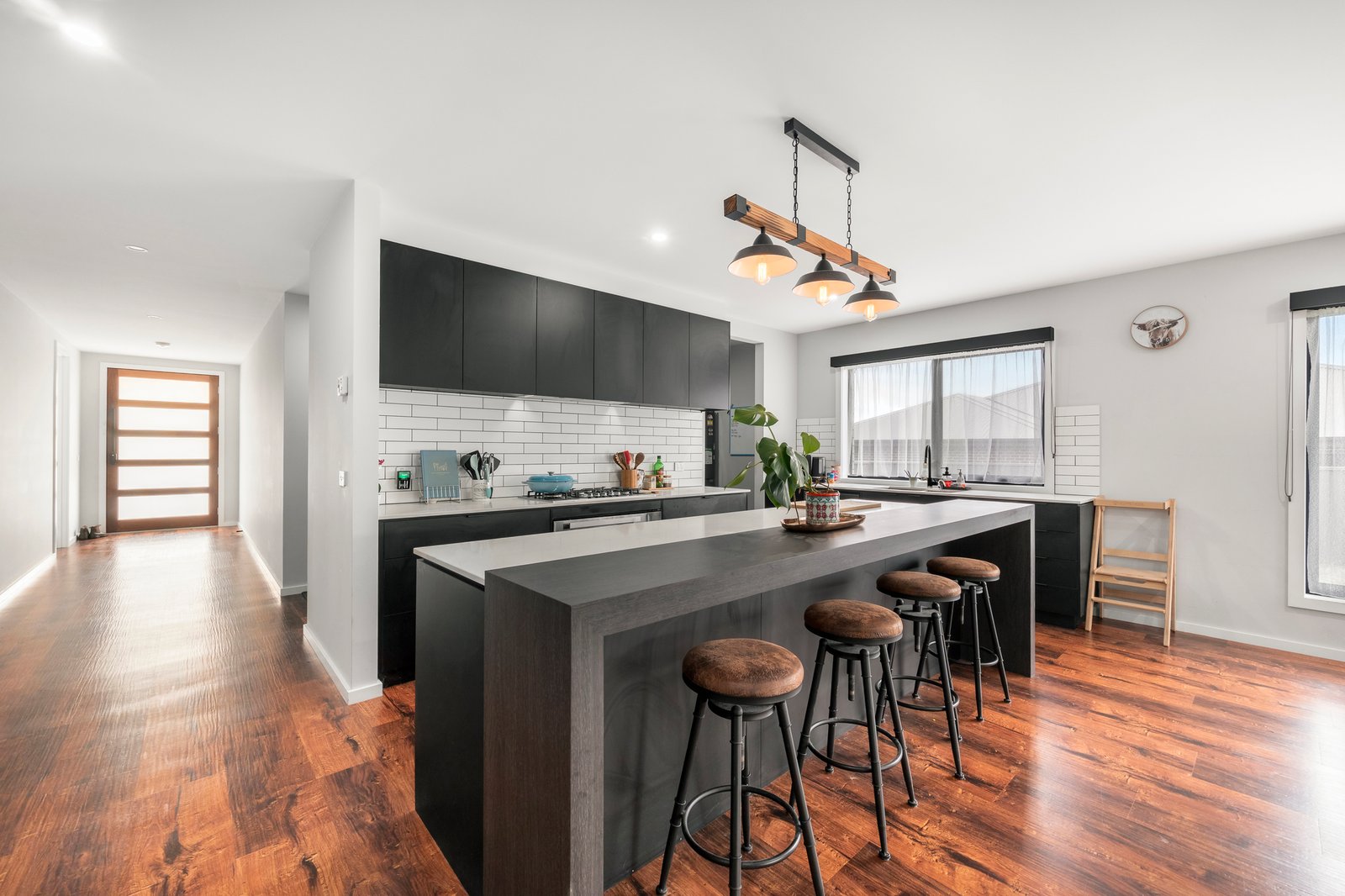 Gallery: 11 Henlix Court