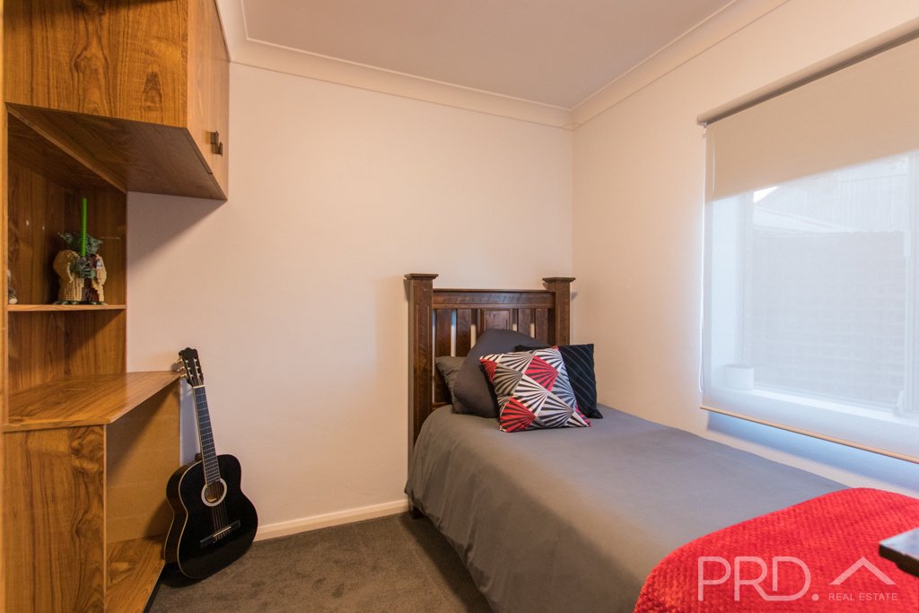 11 Herbert Street TUMUT 12