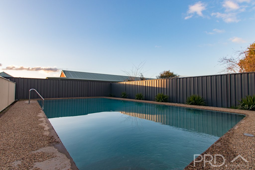 11 Herbert Street TUMUT 15