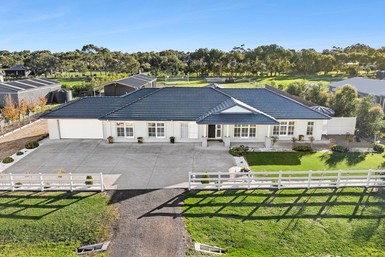 Photos: 11 Herbert Way