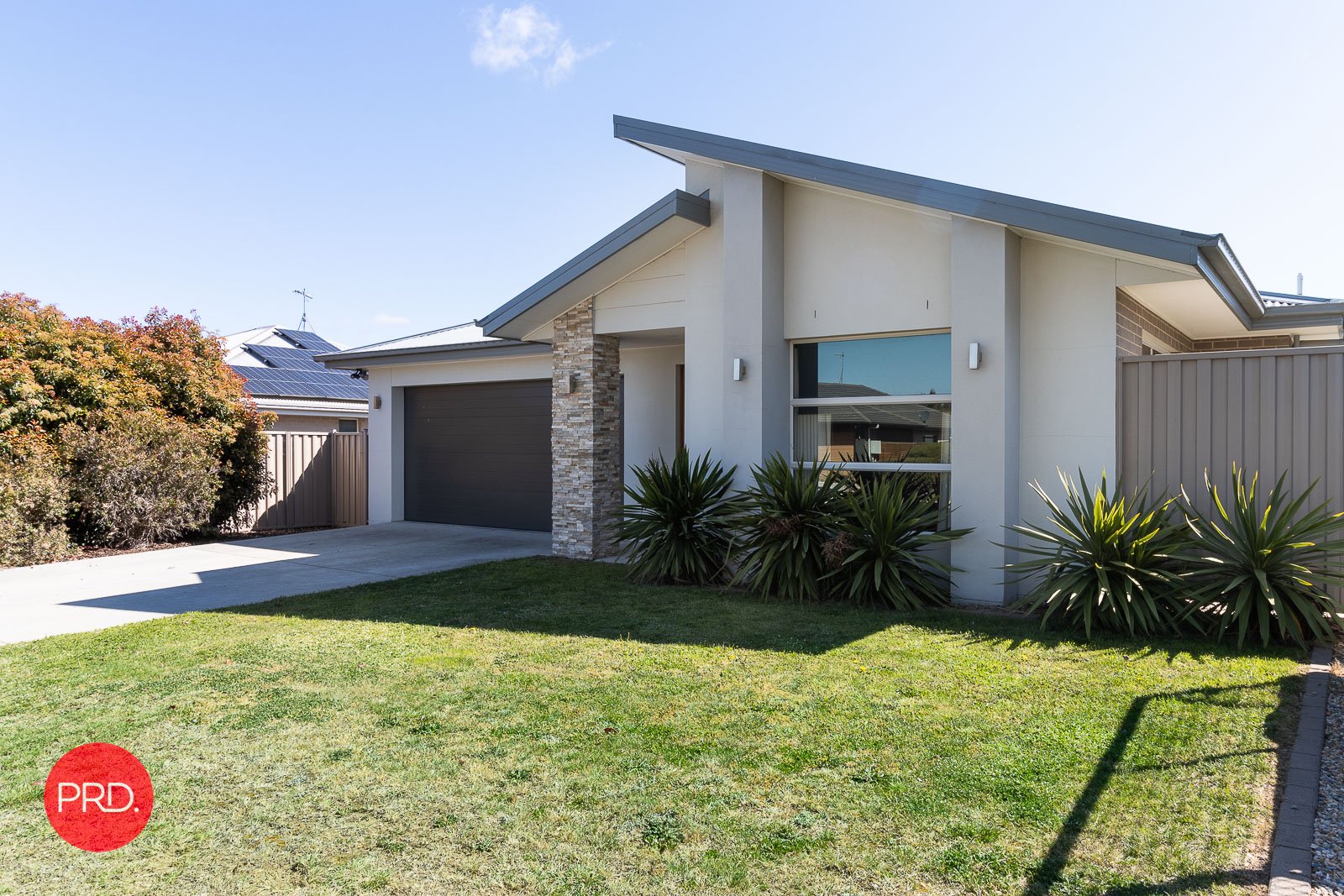 11 Hereford Street BUNGENDORE 1