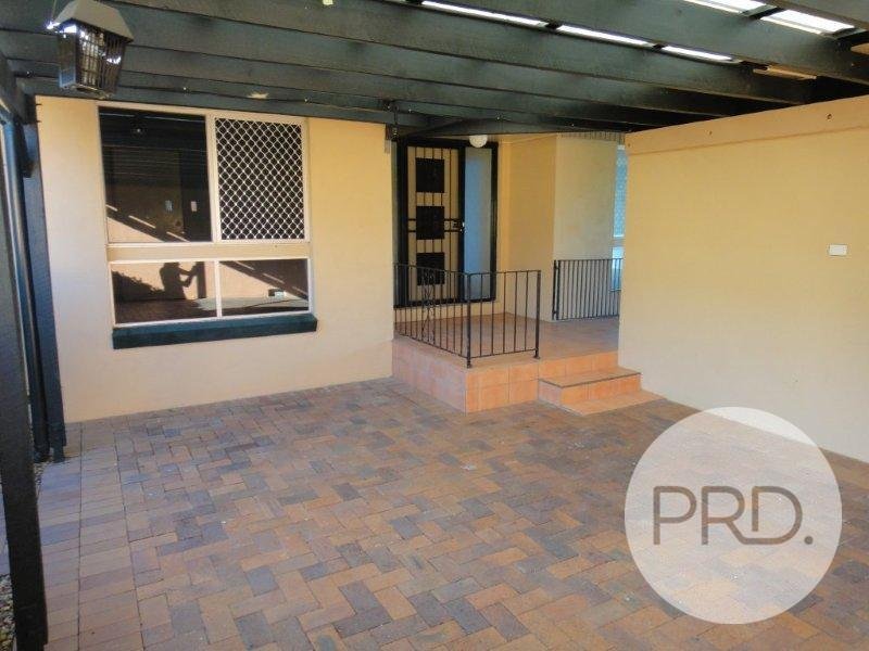 11 Highcrest Avenue WAVELL HEIGHTS 2