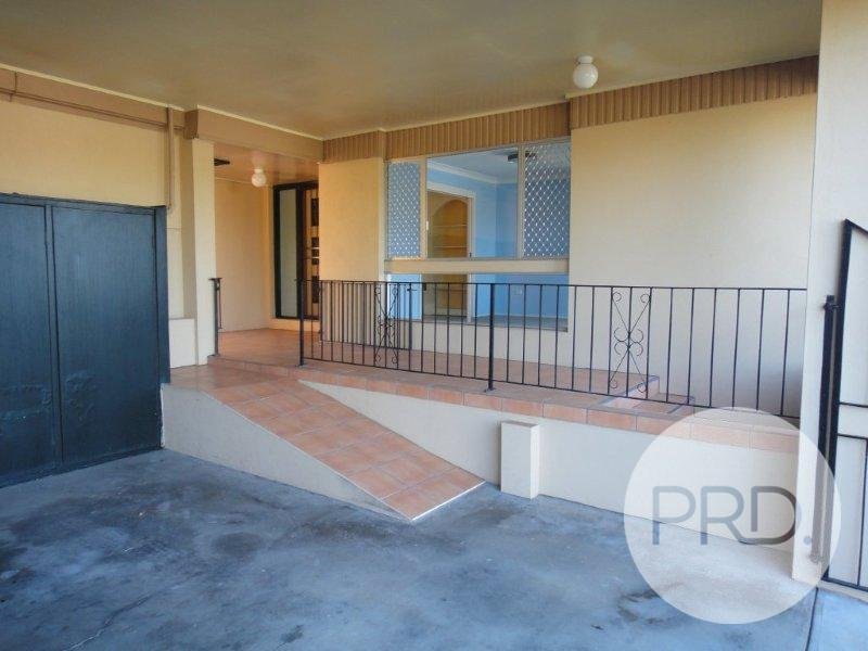 11 Highcrest Avenue WAVELL HEIGHTS 3