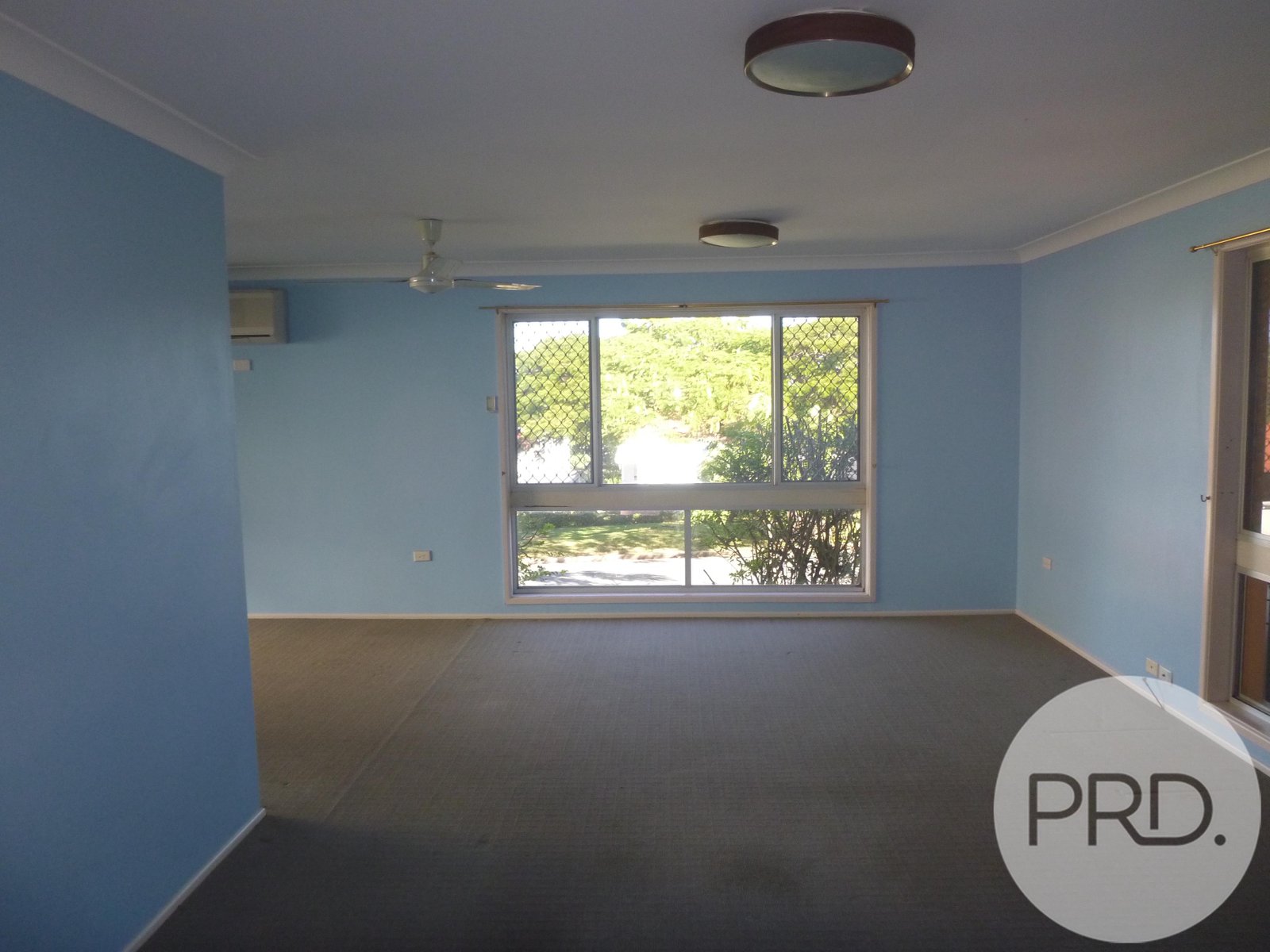 11 Highcrest Avenue WAVELL HEIGHTS 4