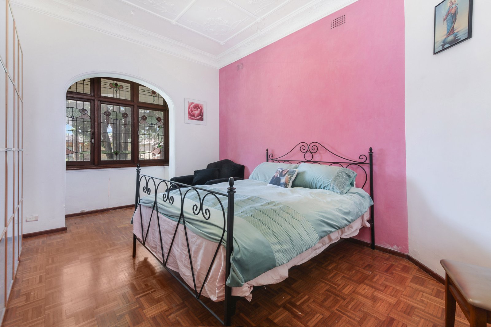 11 Highworth Avenue BEXLEY 8