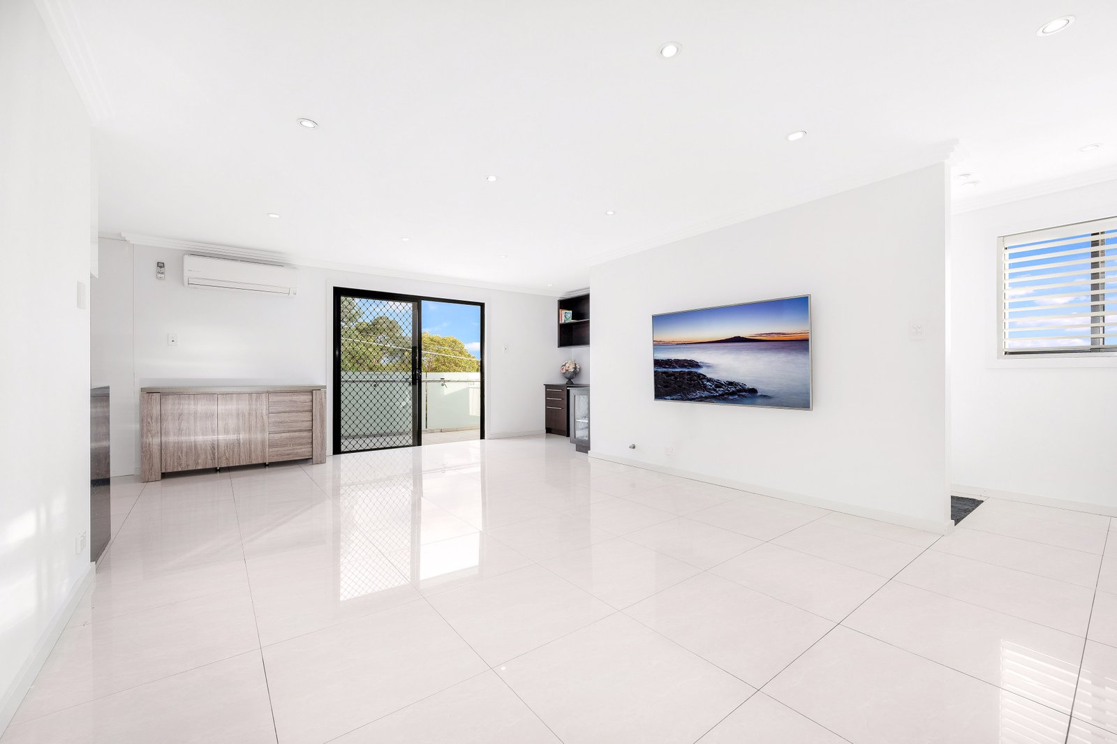 11 Hillcrest Avenue HURSTVILLE 1