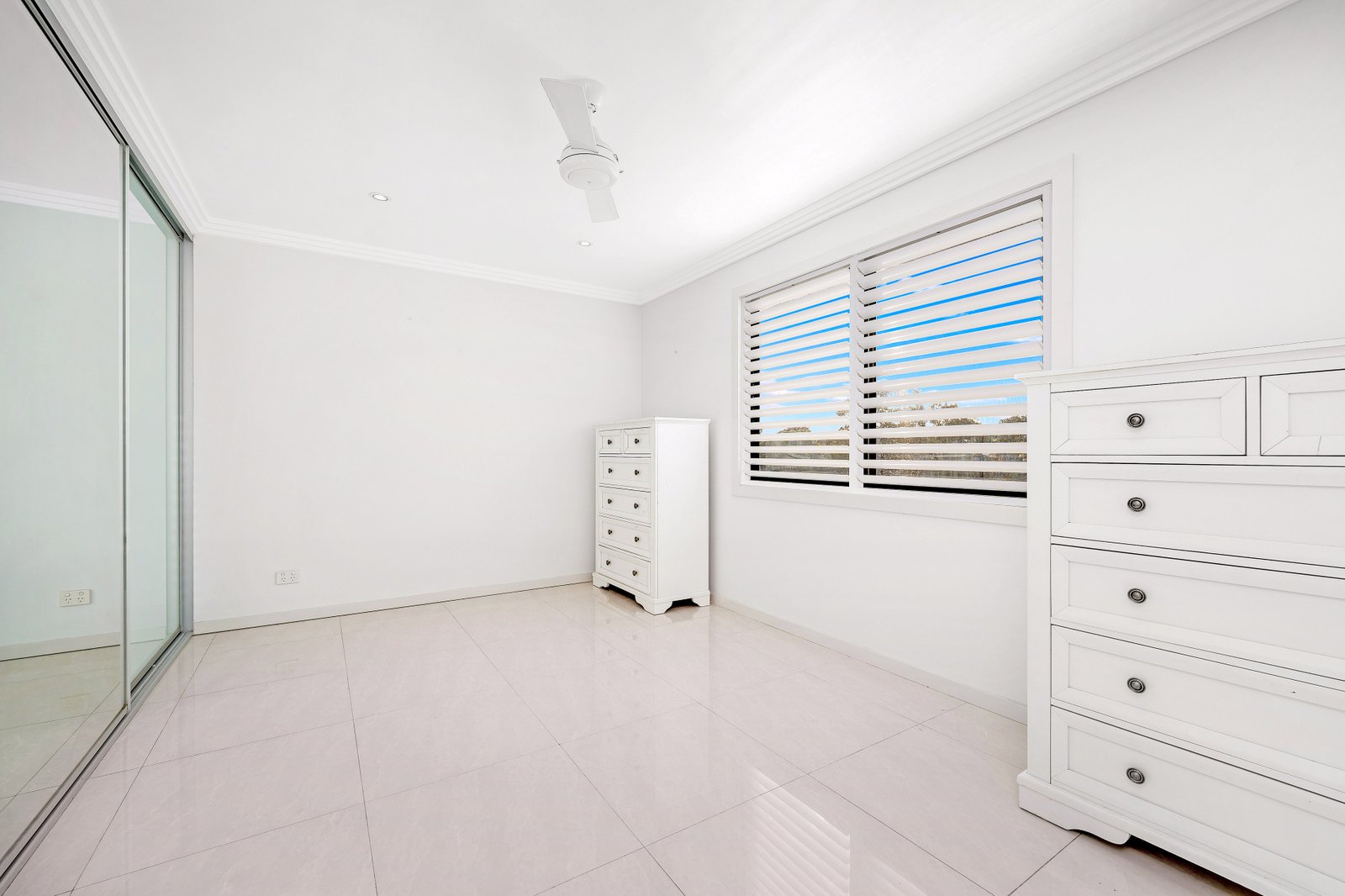 11 Hillcrest Avenue HURSTVILLE 2