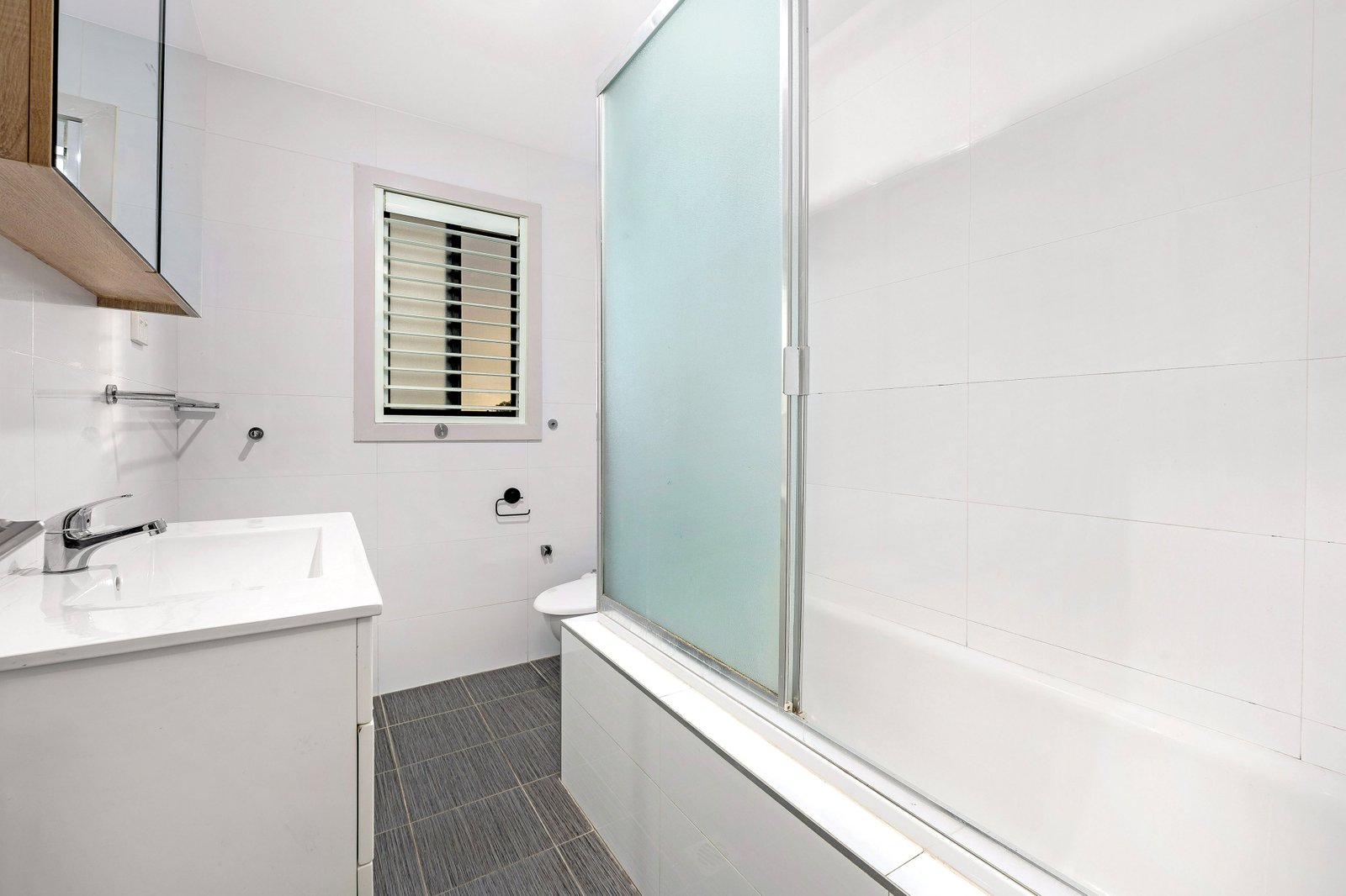 11 Hillcrest Avenue HURSTVILLE 4
