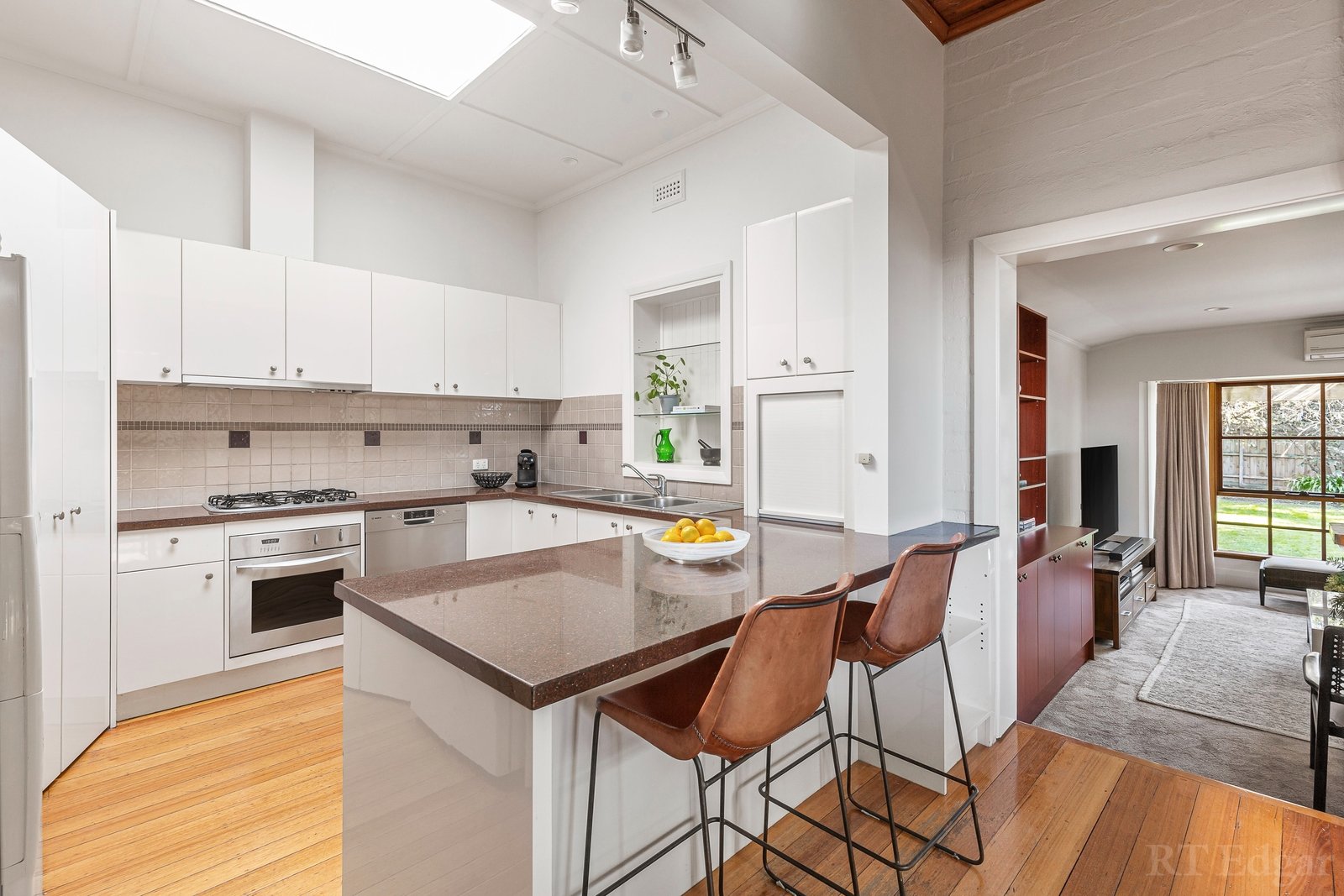 Real Estate and Property in 11 Hillcrest Road, Glen Iris, VIC