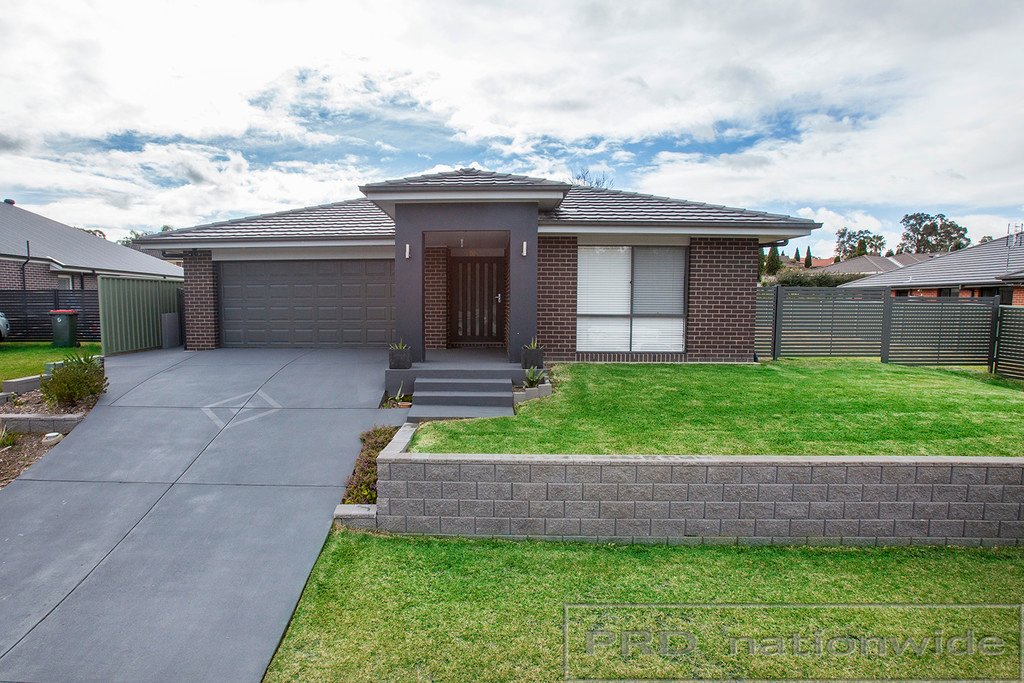 11 Hinchinbrook Close ASHTONFIELD 1