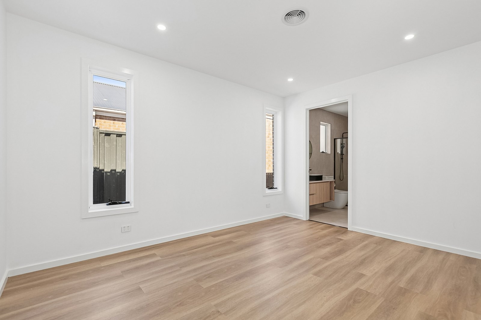 Gallery: 11 Holman Road