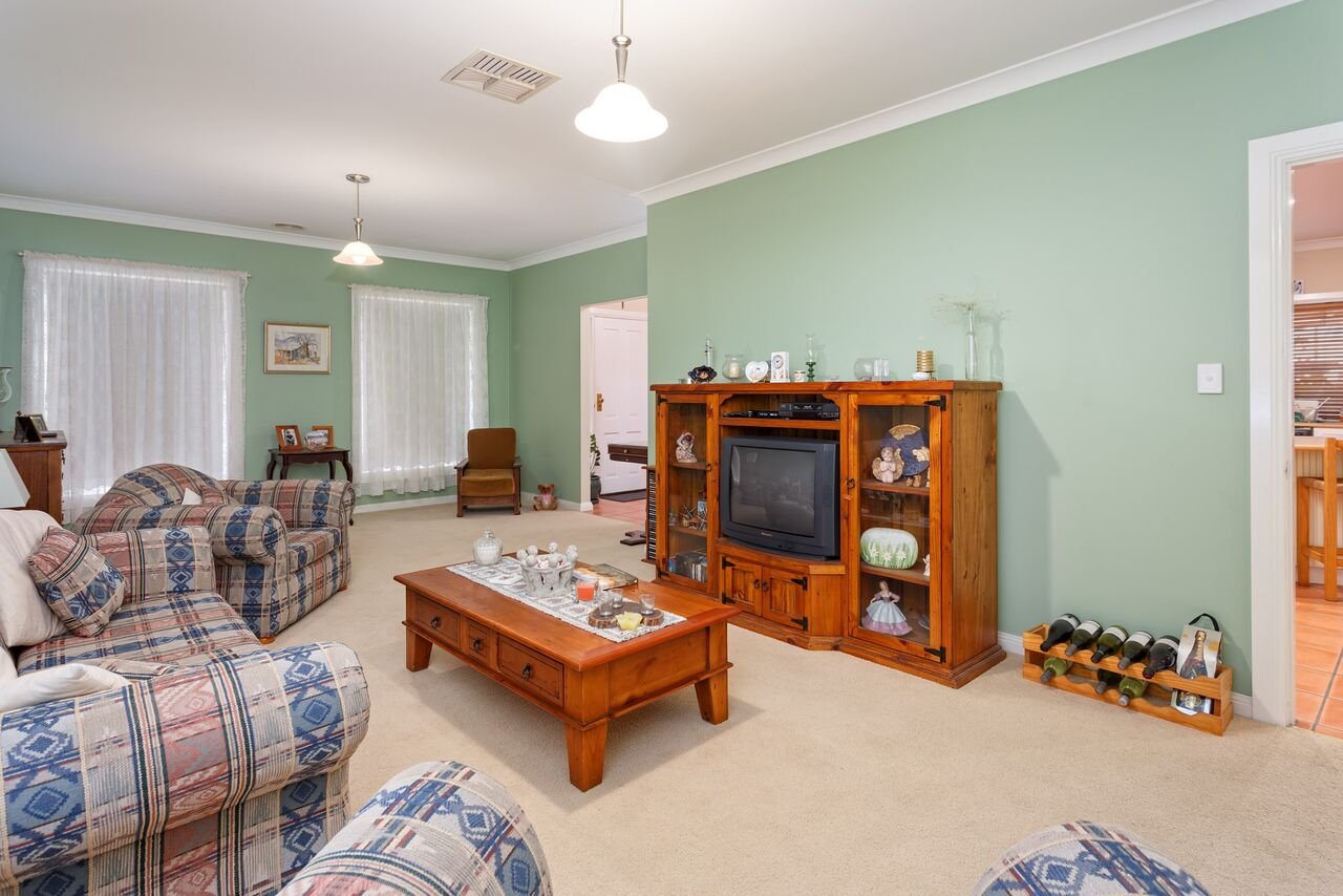 11 Hudson Drive LLOYD 2