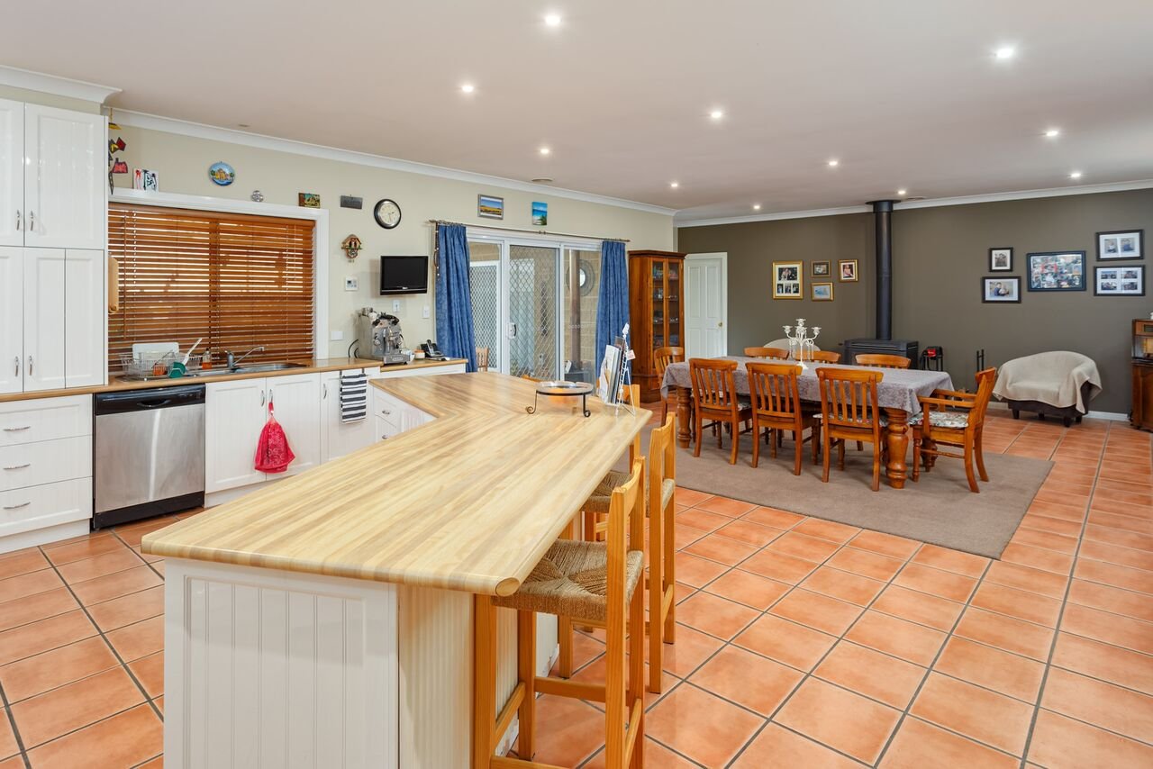 11 Hudson Drive LLOYD 3
