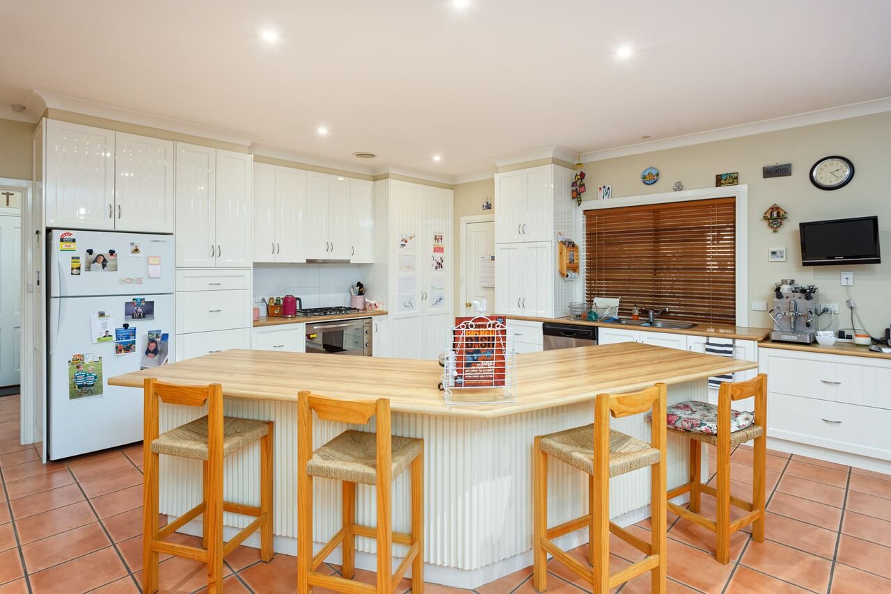 11 Hudson Drive LLOYD 4