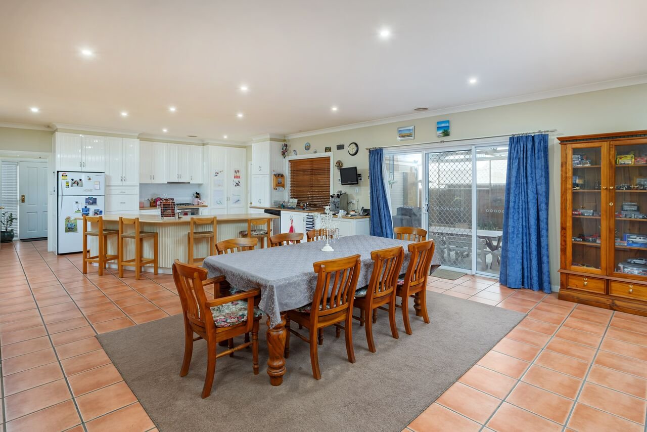 11 Hudson Drive LLOYD 5
