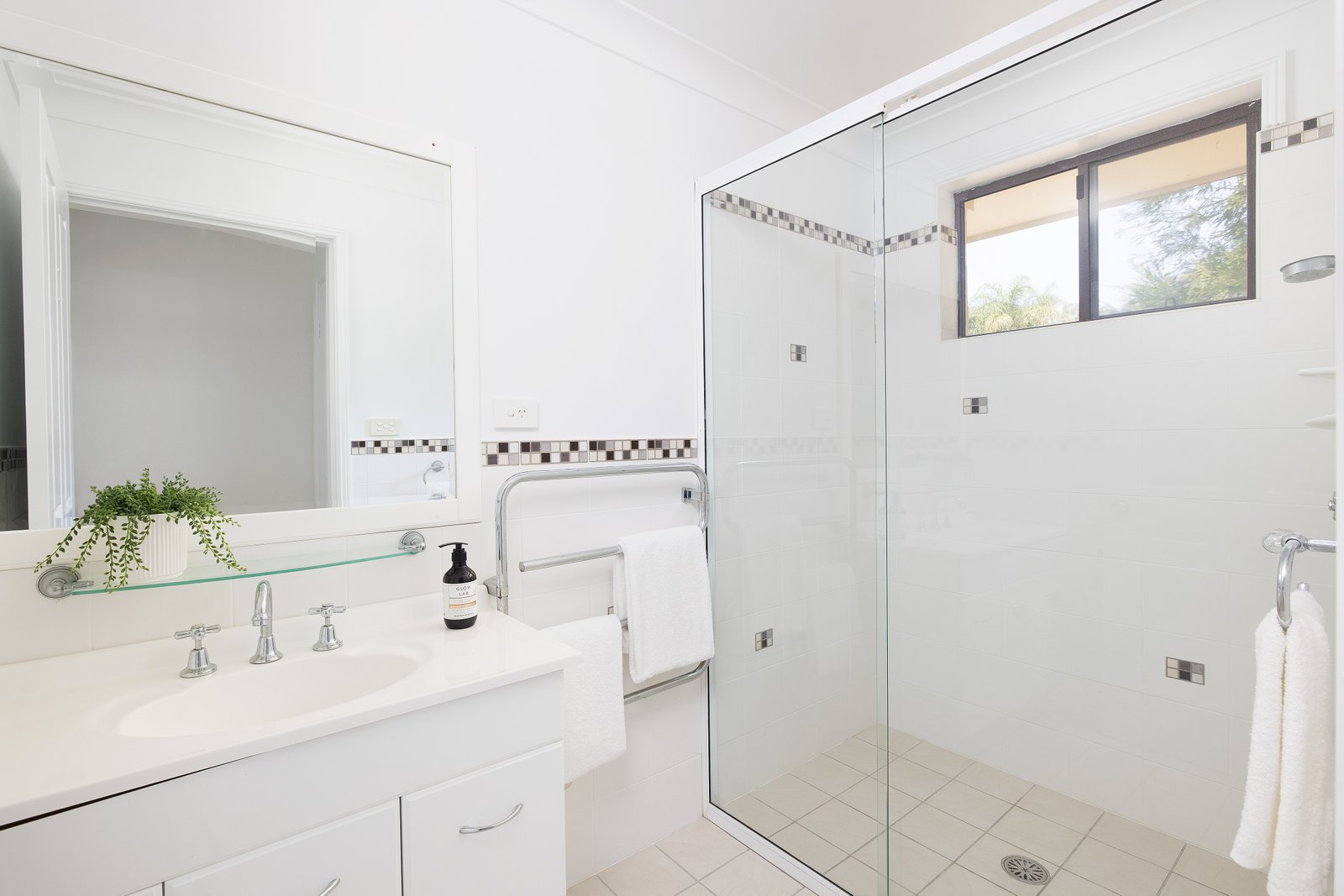 11 Hutcheson Avenue SOLDIERS POINT 15