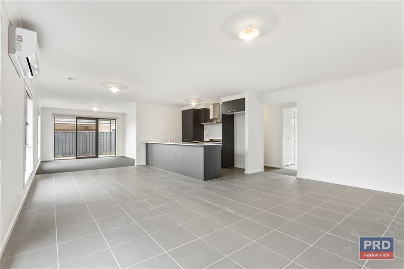 11 Hyatt Road HUNTLY 2