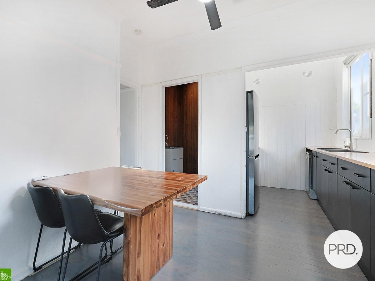 11 Illawon Street BERKELEY 4