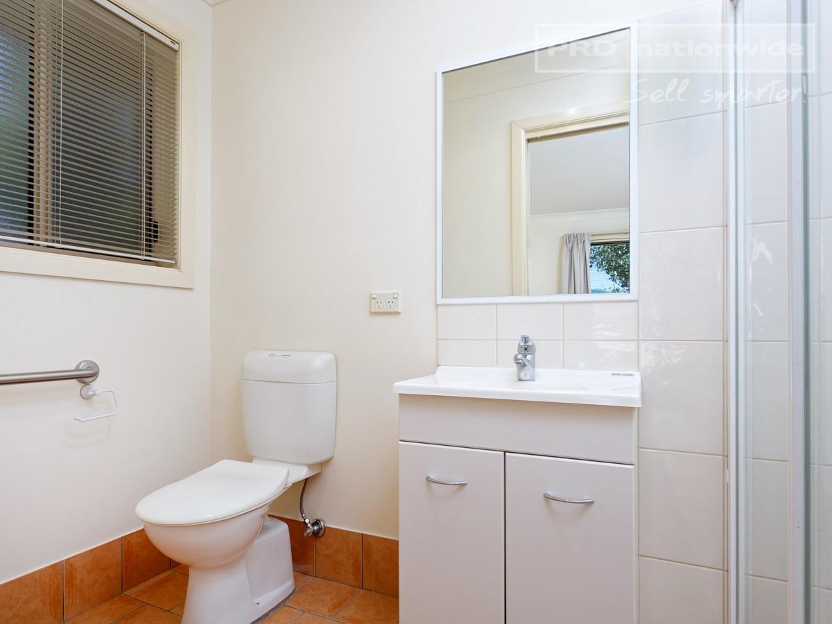 11 Inglis Street LAKE ALBERT 7