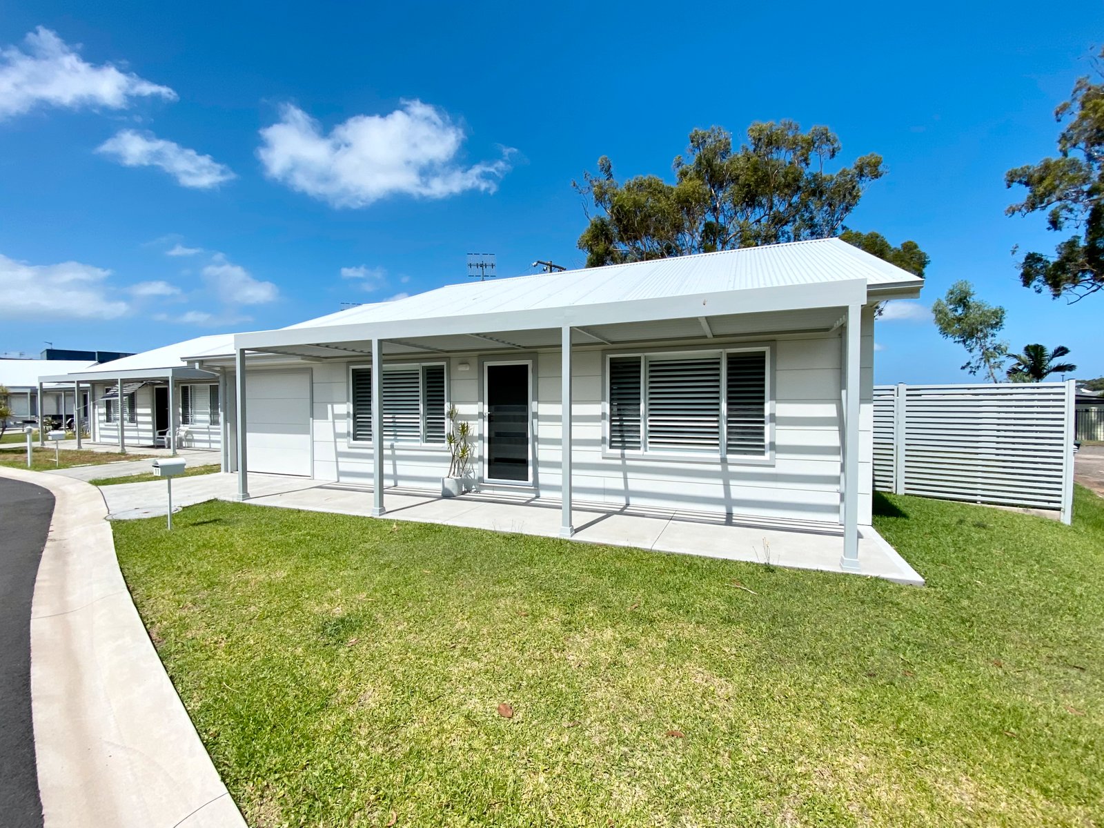 11 Inlet Close SALAMANDER BAY 18