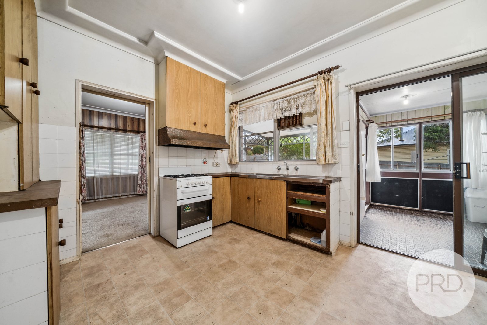 11 James Street KOORINGAL 3
