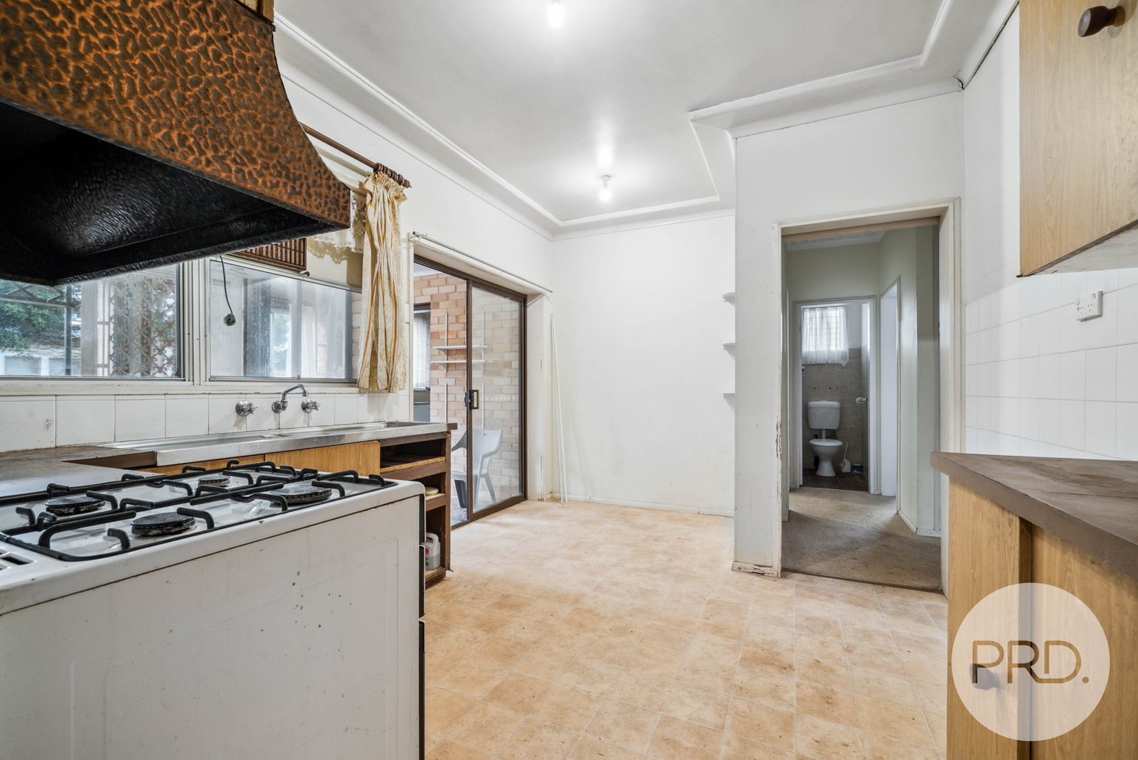 11 James Street KOORINGAL 4