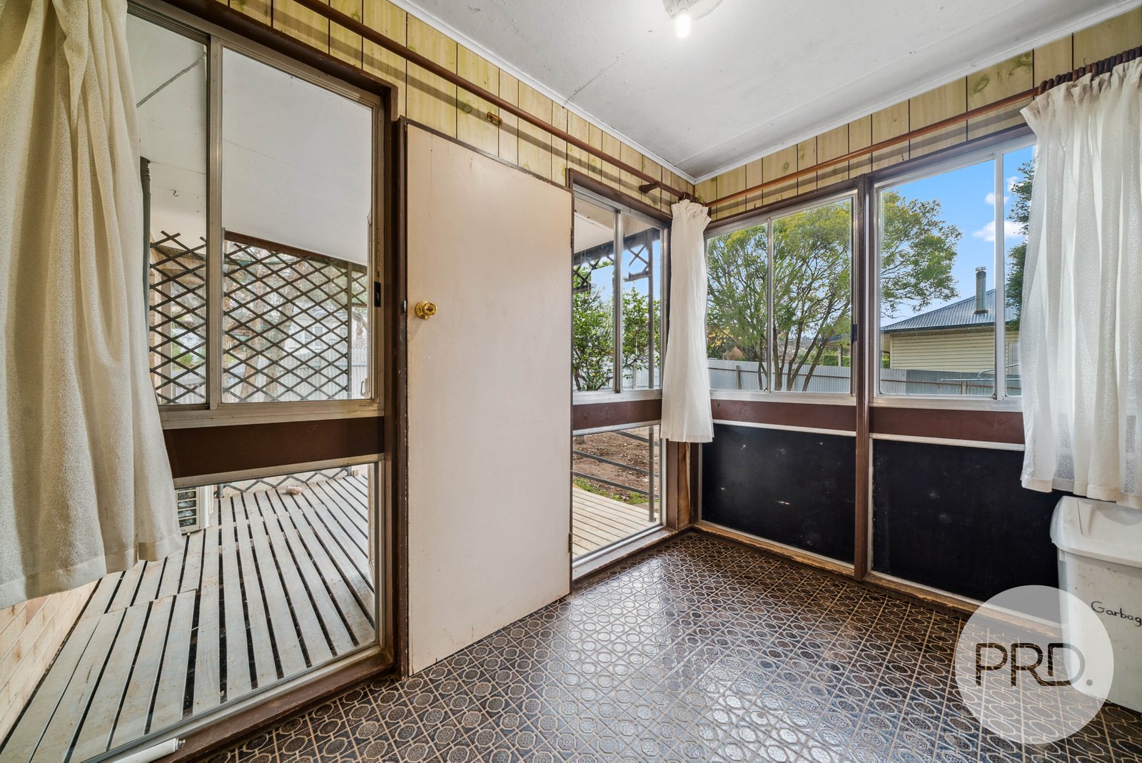 11 James Street KOORINGAL 11