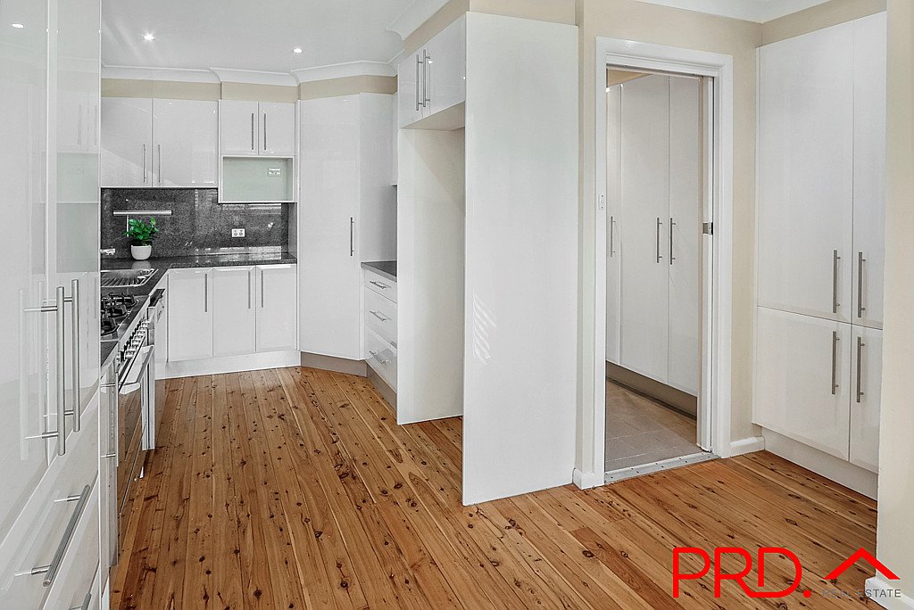 11 Jill Street TAMWORTH 9