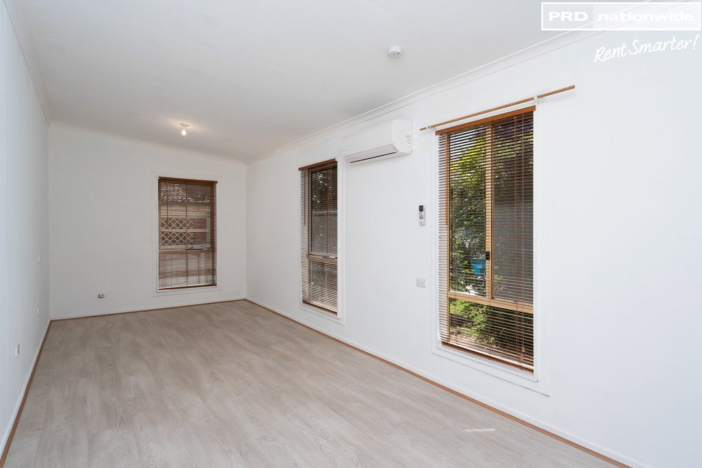 11 Karen Street TOLLAND 4