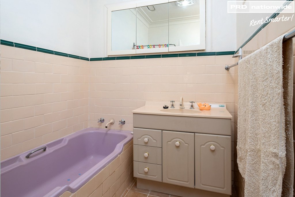 11 Karen Street TOLLAND 9