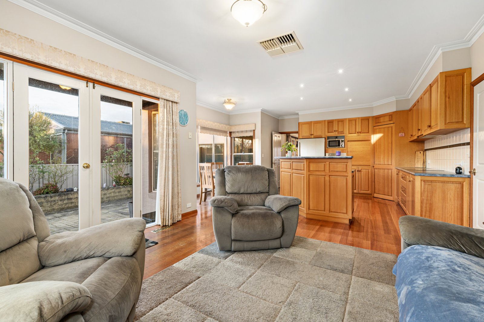 Gallery: 11 Kenmare Crescent