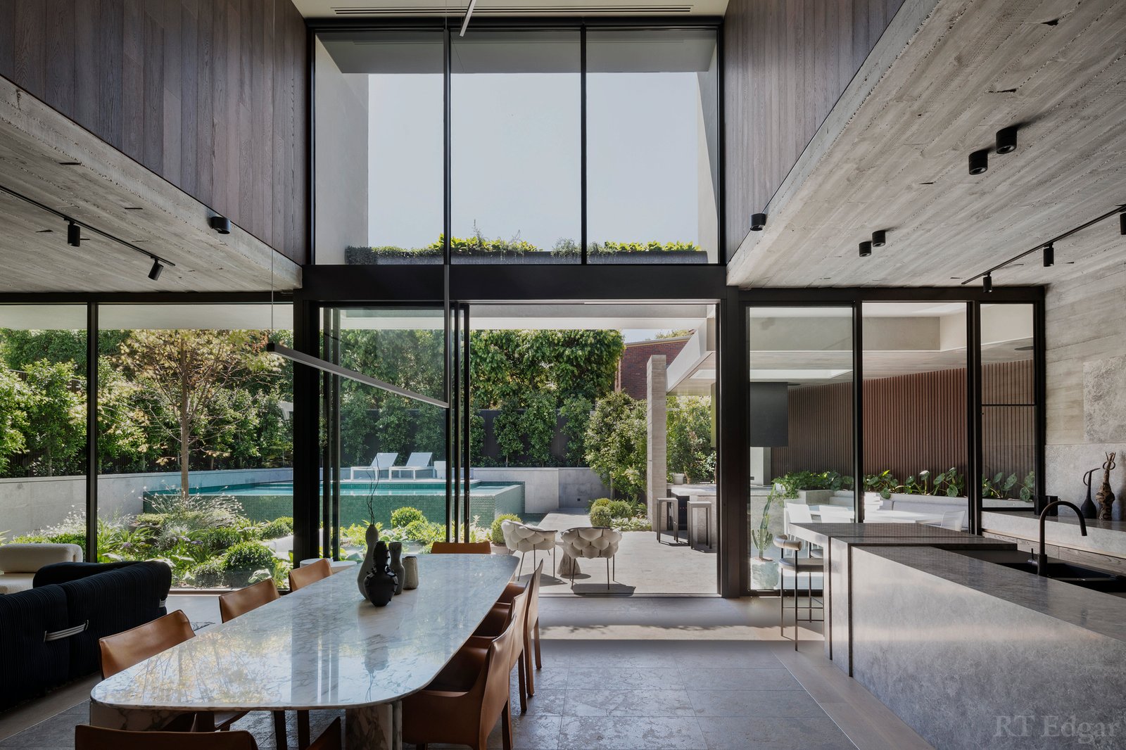 Real Estate and Property in 11 Kent Court, Toorak, VIC