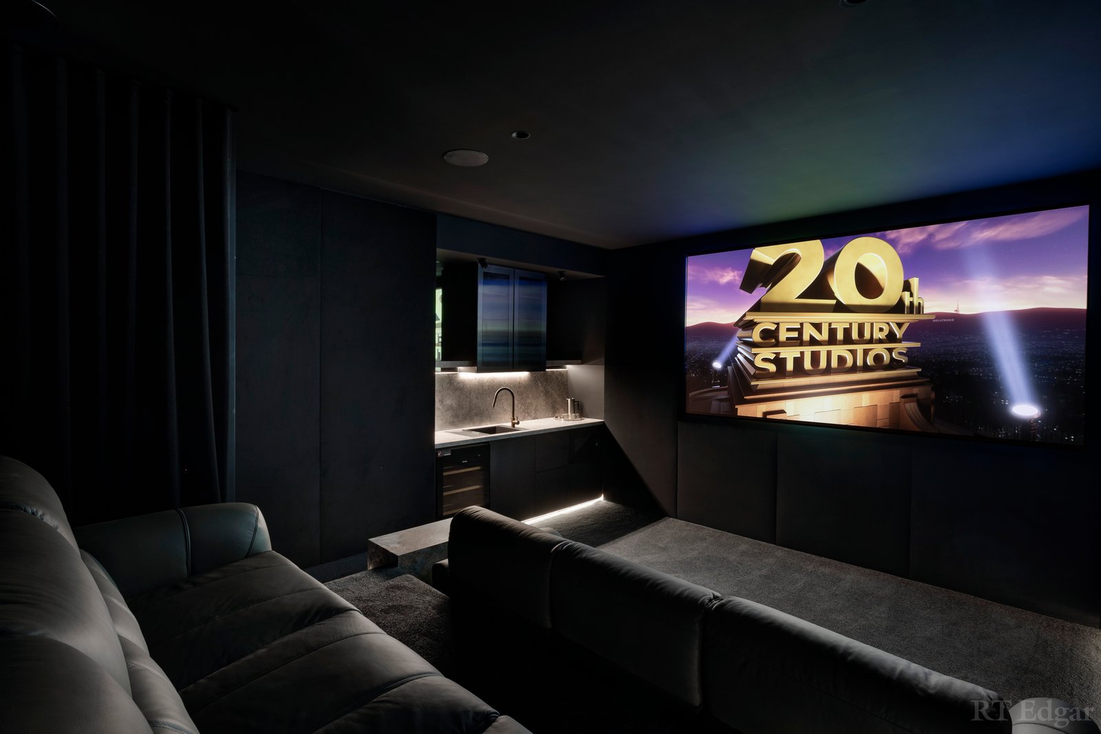 Real Estate and Property in 11 Kent Court, Toorak, VIC