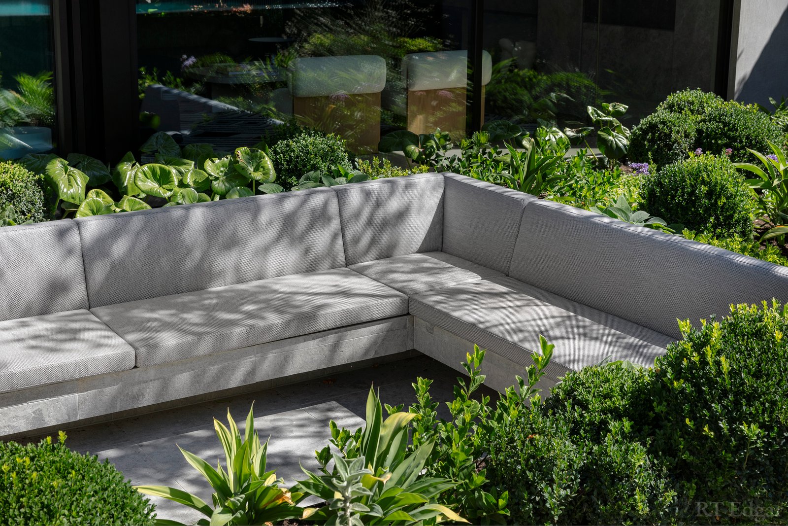 Real Estate and Property in 11 Kent Court, Toorak, VIC