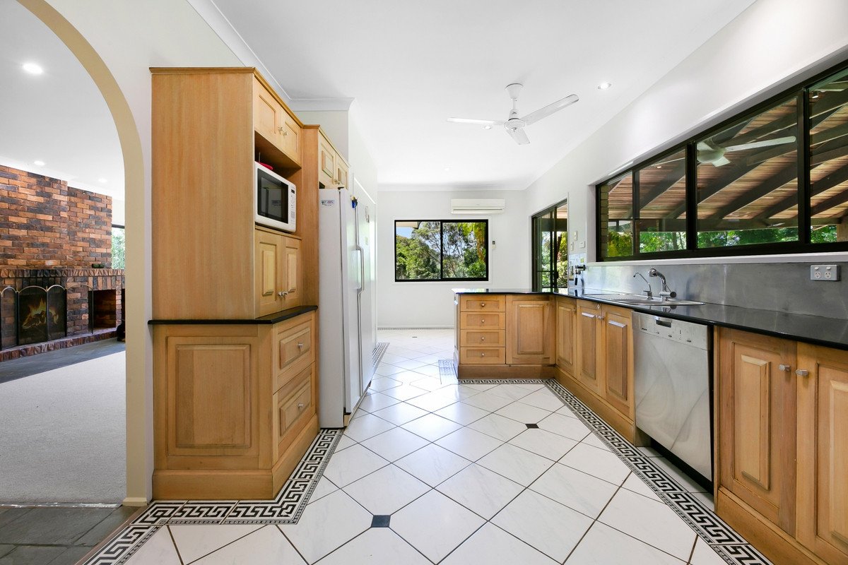 11 Kianga Court Currumbin Valley 7