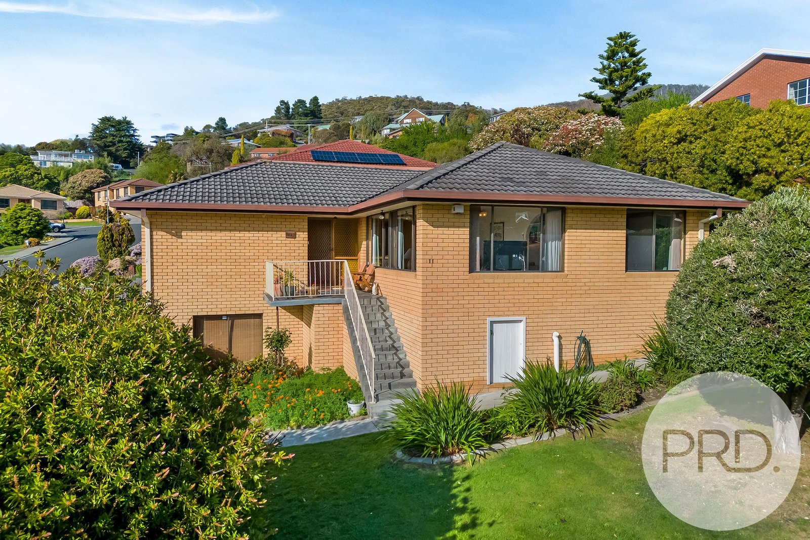 11 Kilander Crescent BERRIEDALE 3