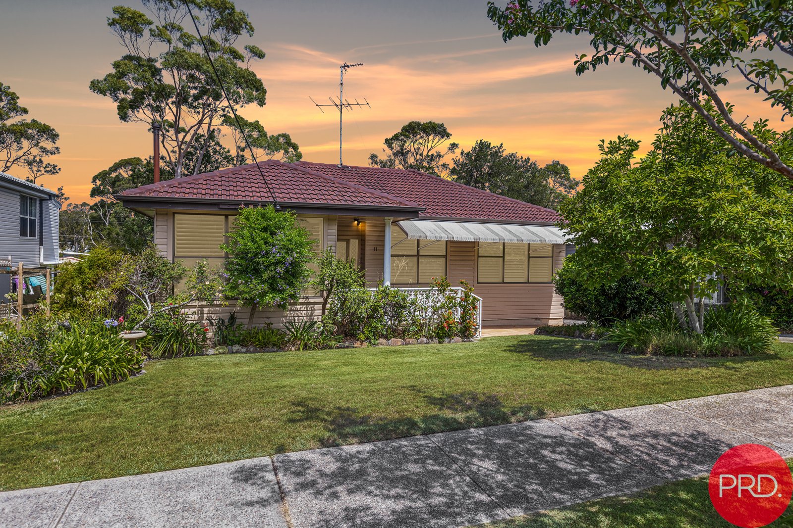11 Kimian Avenue WARATAH WEST 1