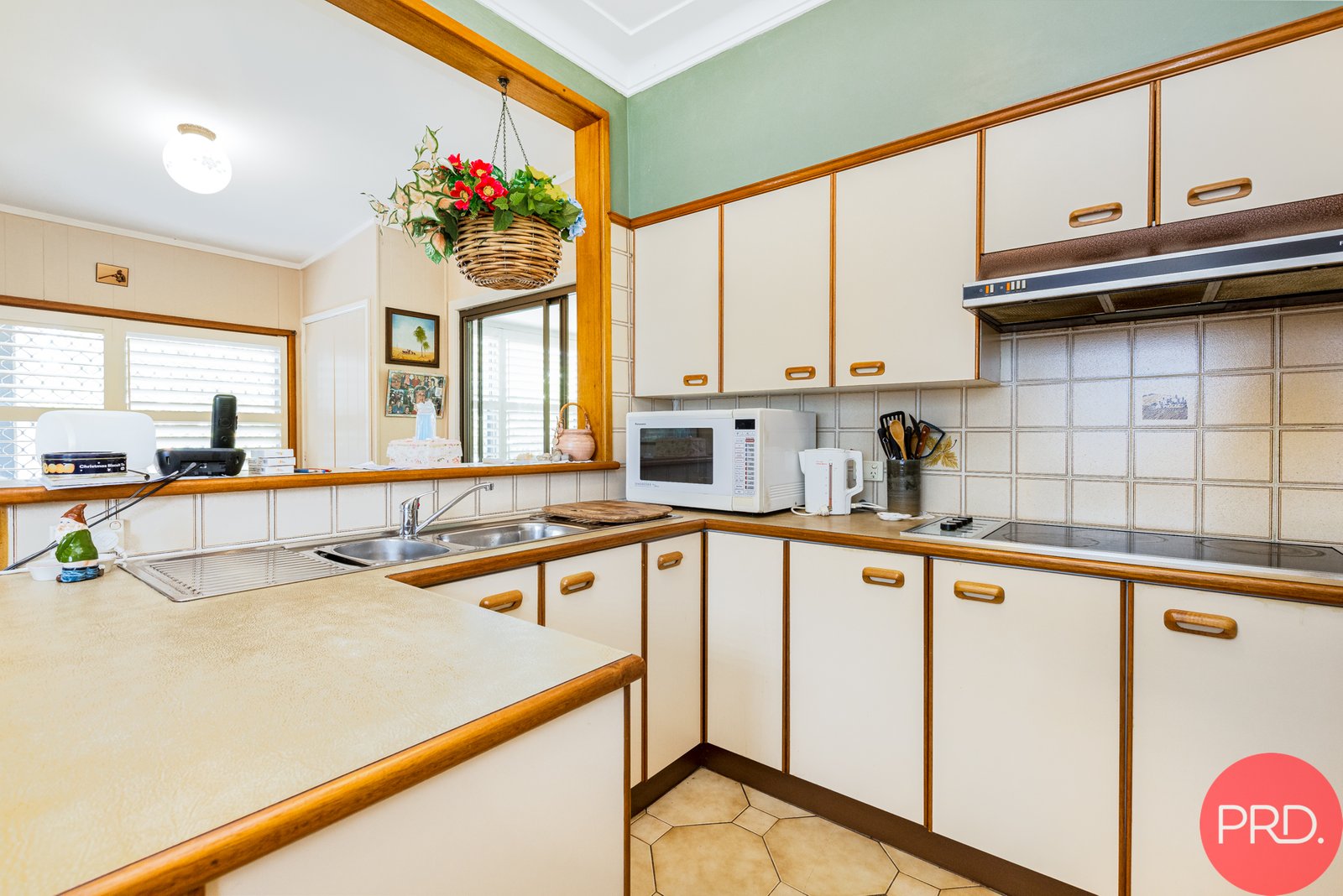 11 Kimian Avenue WARATAH WEST 13