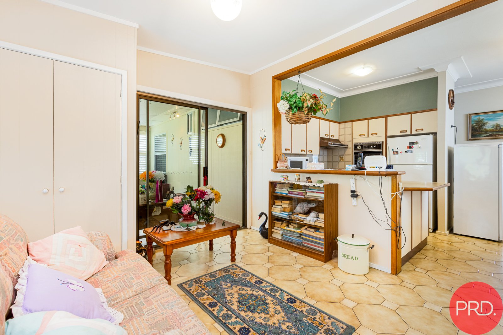 11 Kimian Avenue WARATAH WEST 18