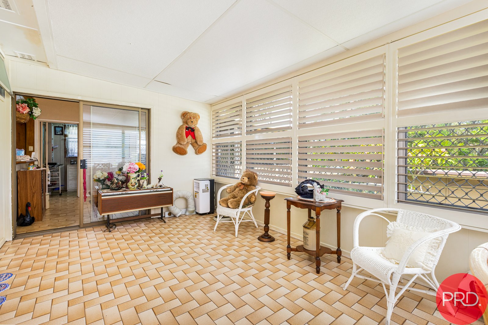 11 Kimian Avenue WARATAH WEST 21