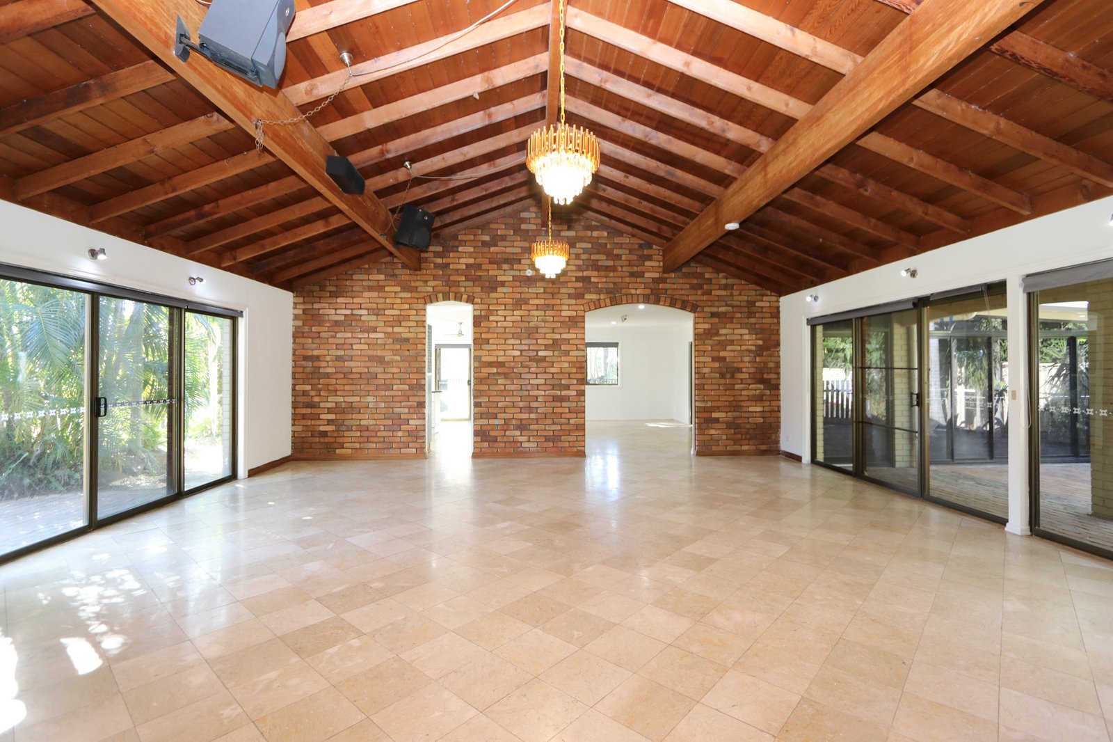 11 Kingsway Drive MOLENDINAR 4