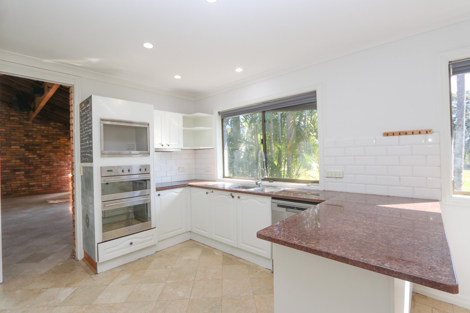 11 Kingsway Drive MOLENDINAR 14