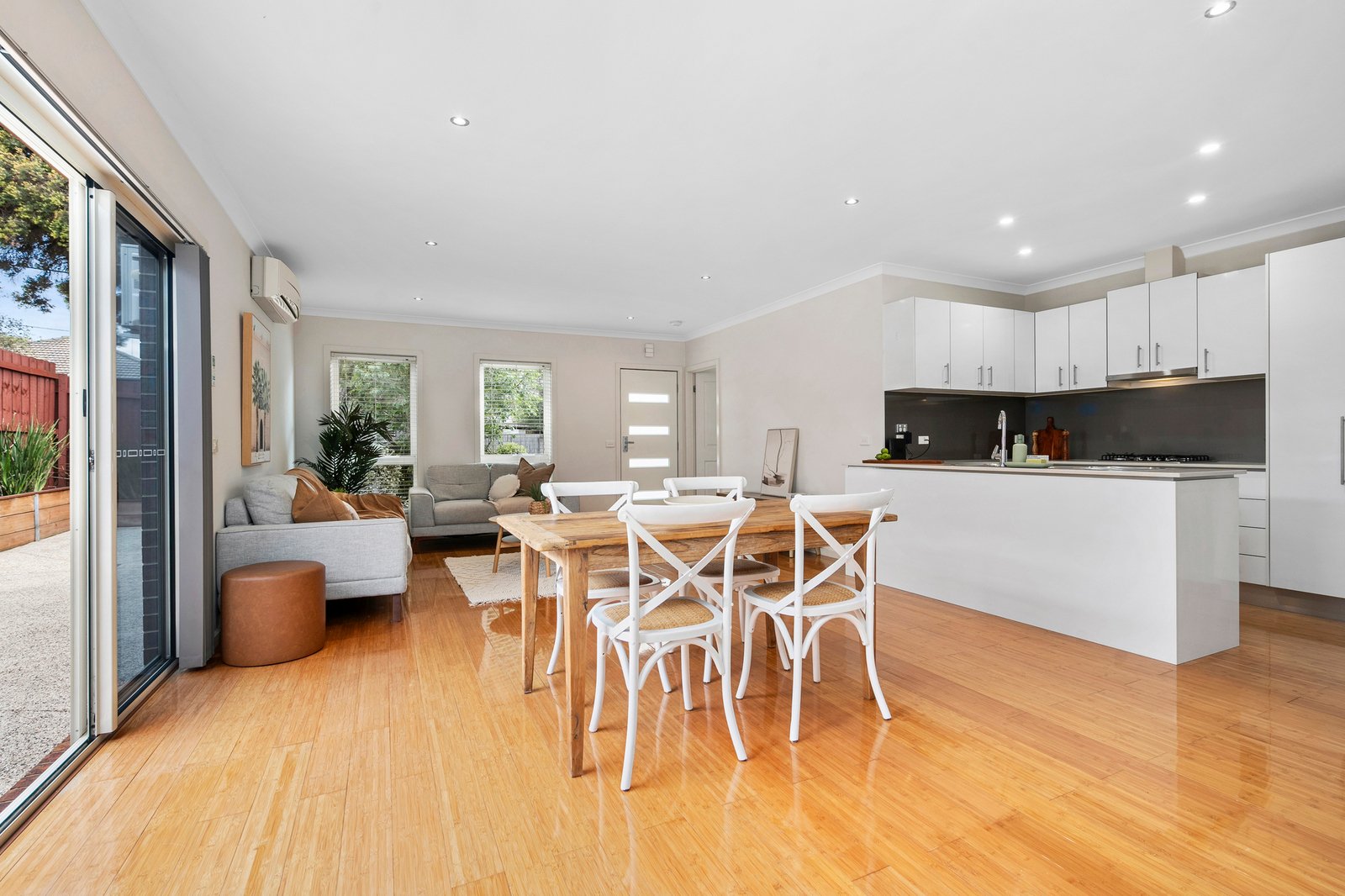 Gallery: 1/1 Kinnon Avenue