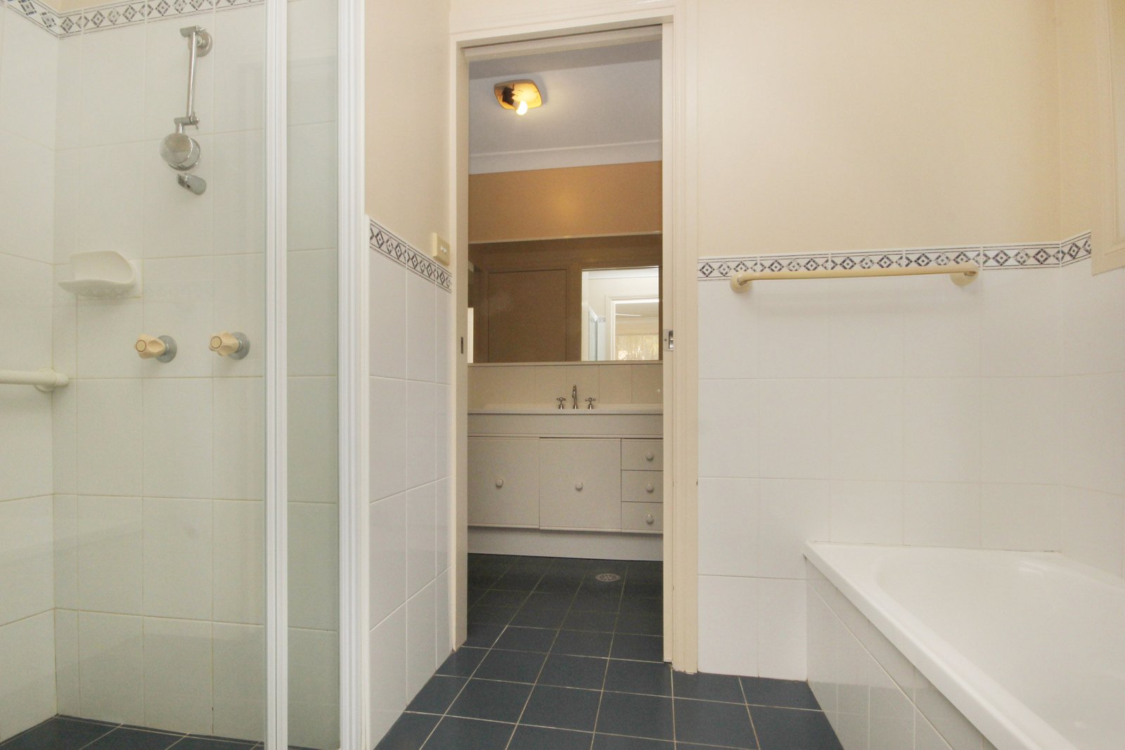 1/1 Kirmington Terrace WEST HAVEN 7