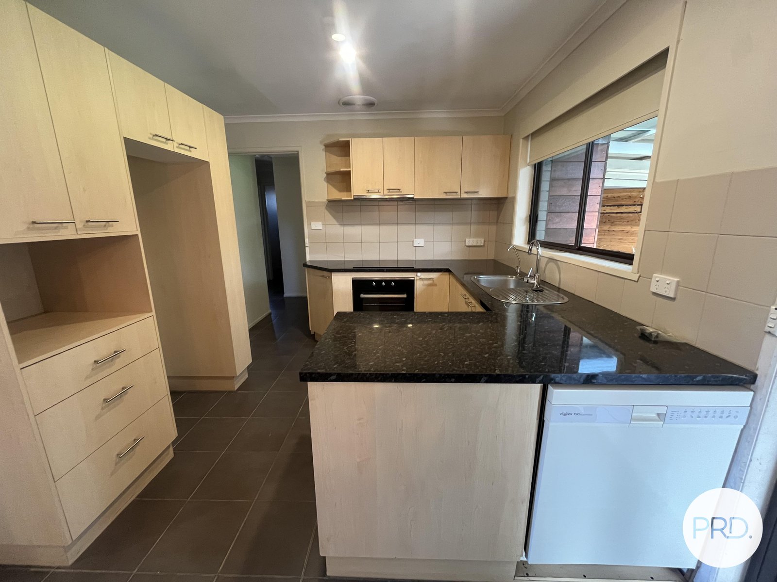 11 Lacebark Court THURGOONA 2
