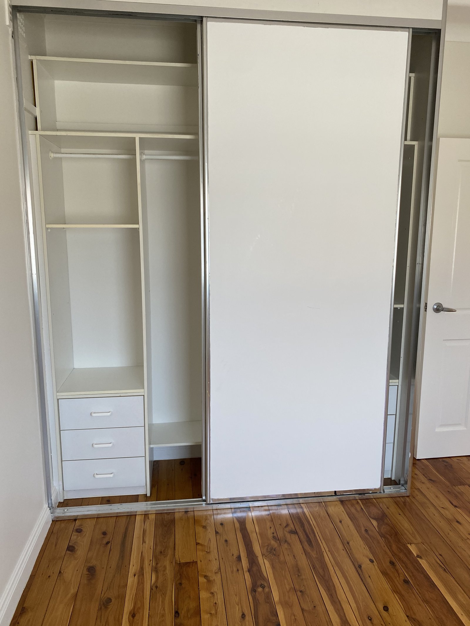 11 Lakeside Avenue MONTEREY 8