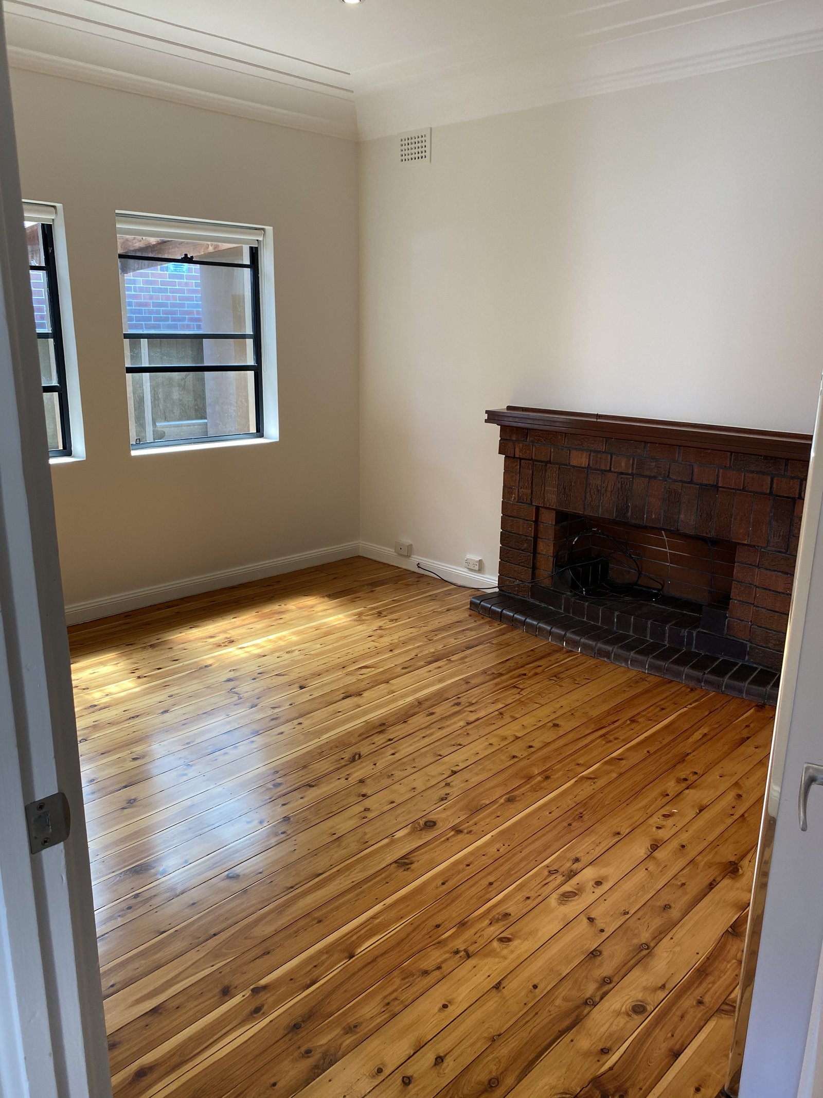 11 Lakeside Avenue MONTEREY 9