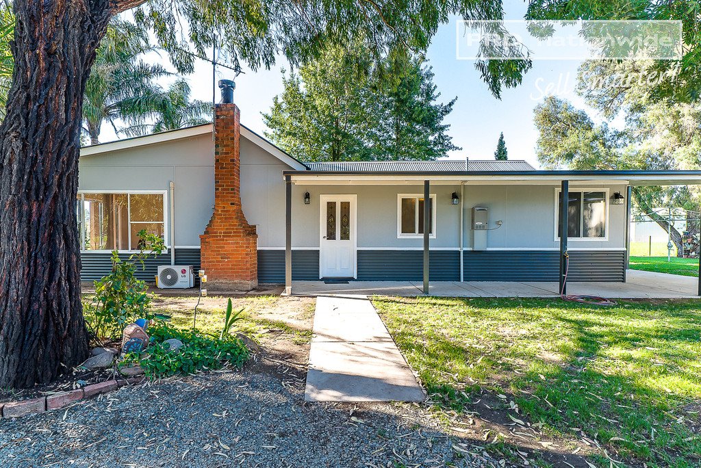 11 Lamprey Avenue GUMLY GUMLY 2
